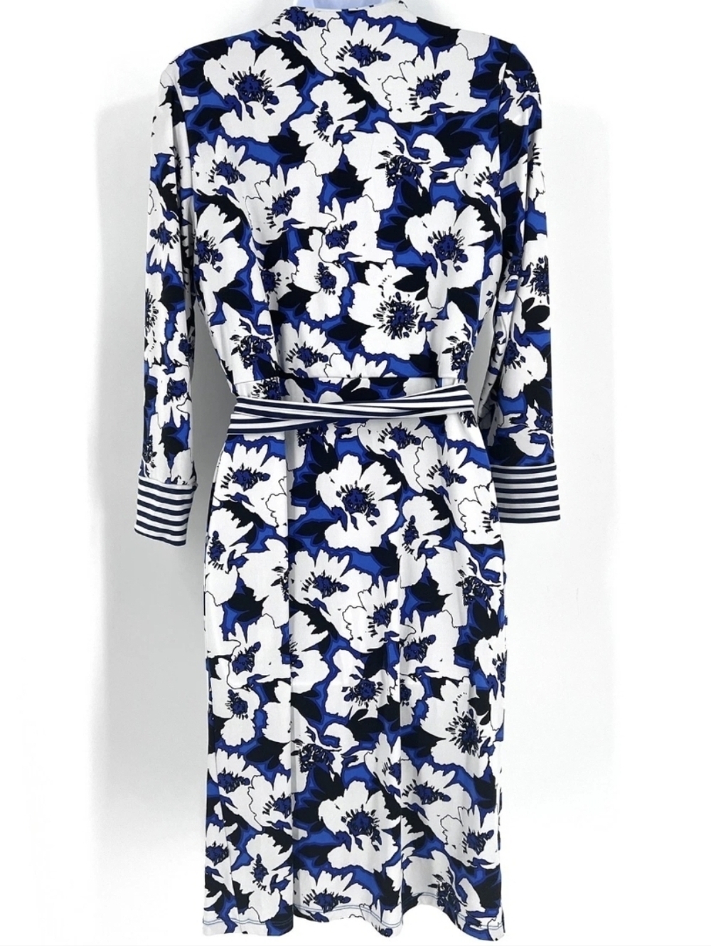 The Limited Blue and White Floral 3/4 Sleeve Wrap Dress Medium - Picture 3 of 9